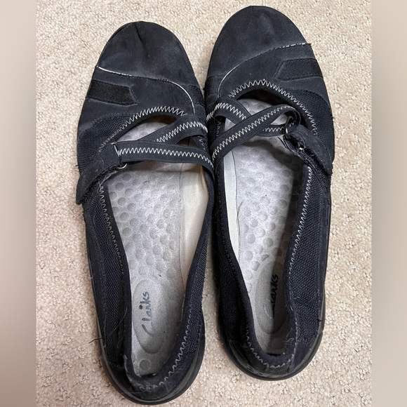 Clarks Mary Janes Flats in Black Size 8.5 - Picture 4 of 6